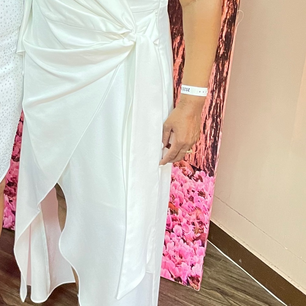 White Dress - Picture 3 of 6